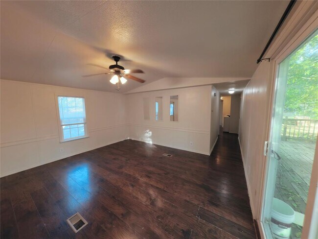 Building Photo - 1504 Citation Cir