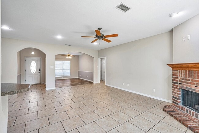 Building Photo - 5409 San Saba Ct