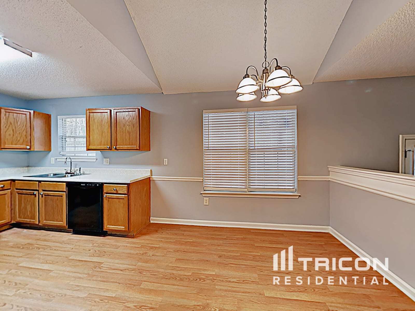 Building Photo - 6030 Crooked Creek Dr.