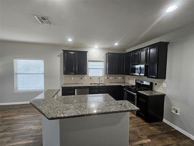 Building Photo - 727 Sendero Rd