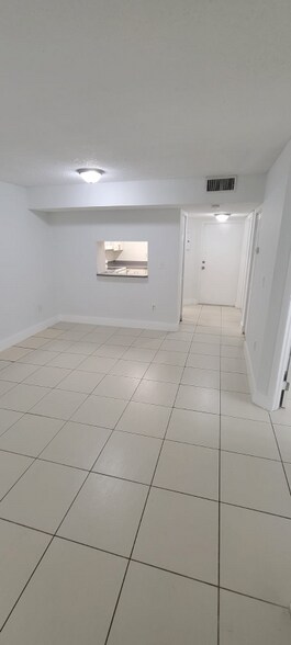 Building Photo - 8215 SW 152nd Ave