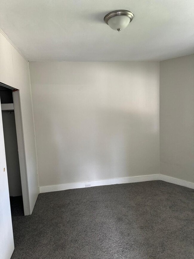 Building Photo - 2050 Monongahela Ave