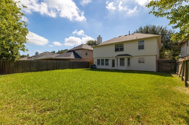 Building Photo - 16126 Taloncrest Dr