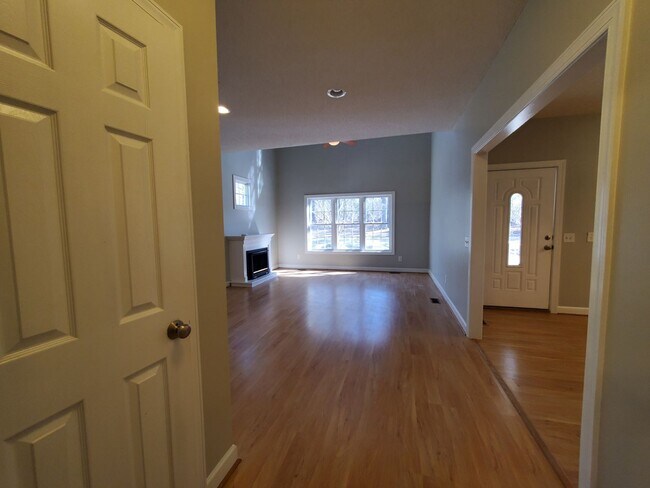 Building Photo - 958 Flynn McPherson Rd