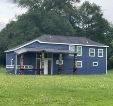 Building Photo - 10405 Gulf Meadows Dr