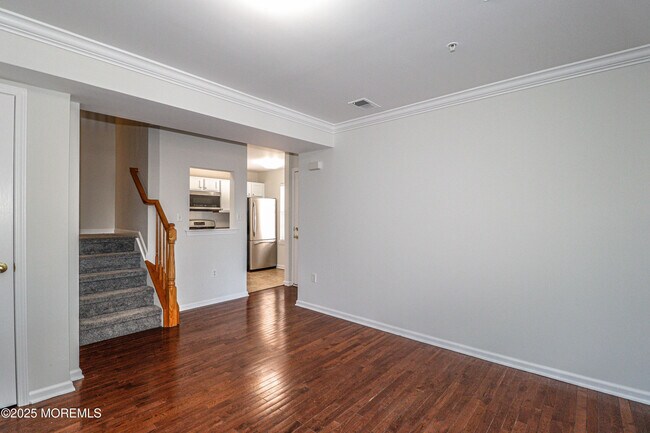 Building Photo - 105 Adamecs Way