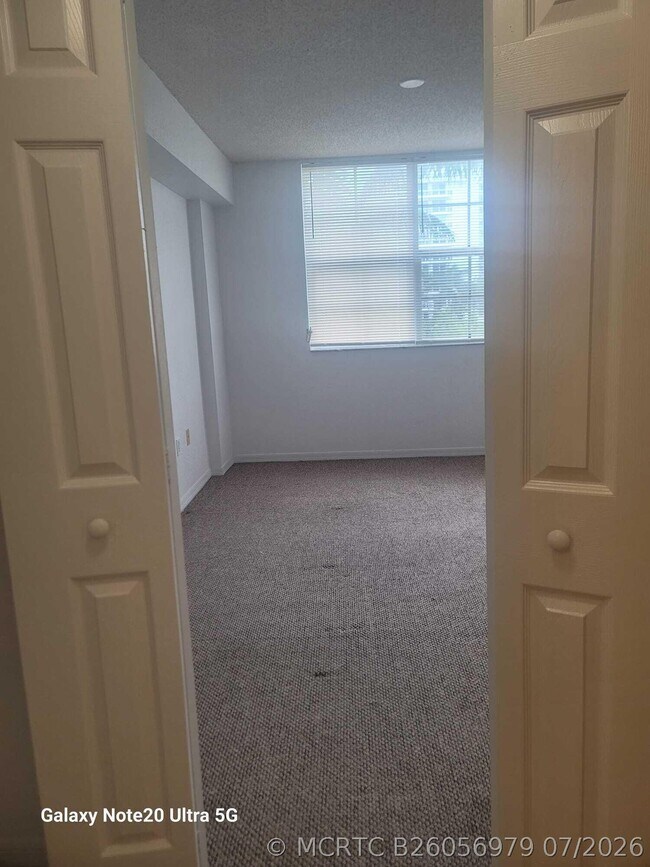 Building Photo - 1801 N Flagler Dr