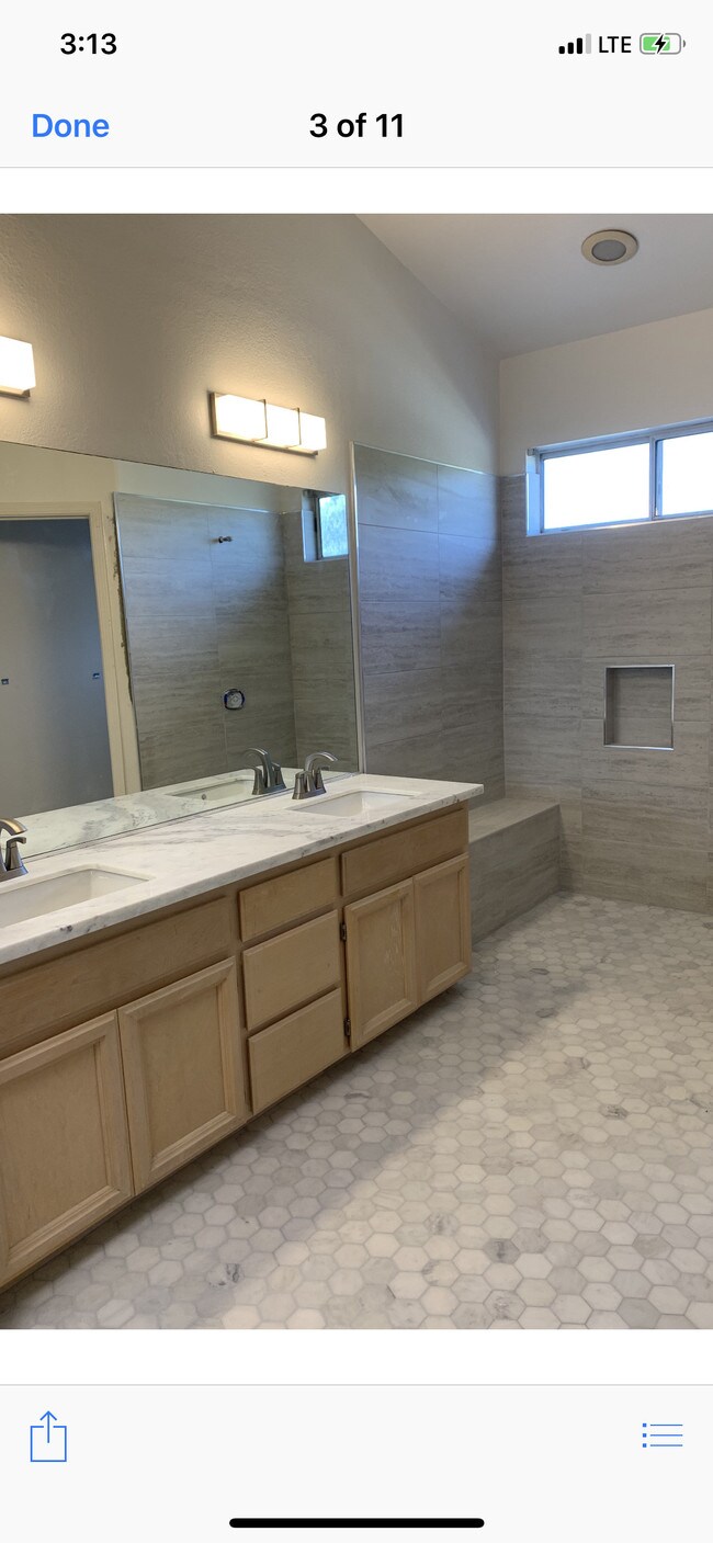 Master Bath - 563 Shoal Cir