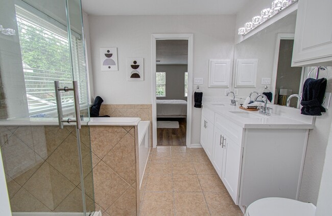 Building Photo - 21106 Machall Manor Ct