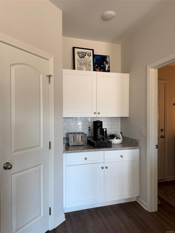 Building Photo - 221 Dawsons Ml Wy