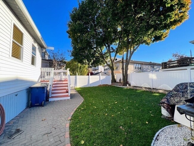 Building Photo - 47 Bickford Ave