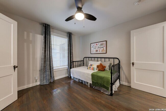 Building Photo - 406 McKinley Ave