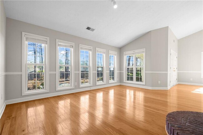 Building Photo - 1840 Heatherton Rd