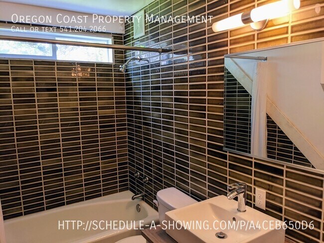 Building Photo - Fully furnished 3 bedroom beach condo