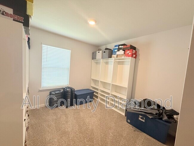 Building Photo - 5116 Sienna Dr