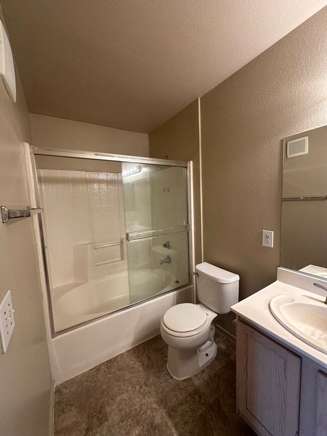 Building Photo - 5222 Mandalay Springs Dr