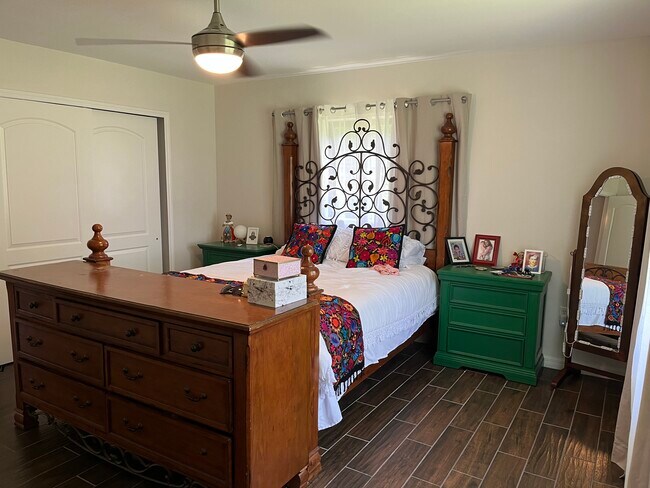 Building Photo - 2224 Magnolia Ave