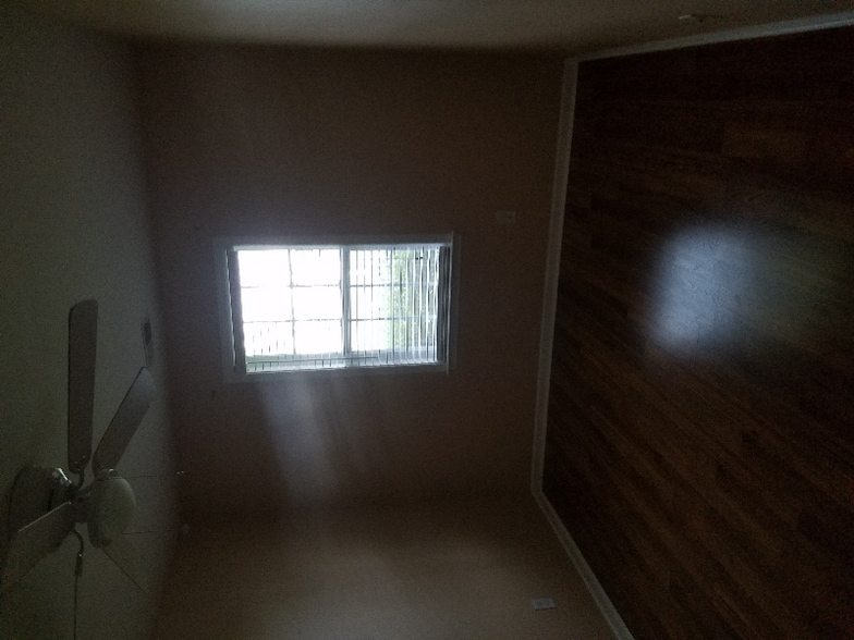 Building Photo - 1750 Pepperwood Way