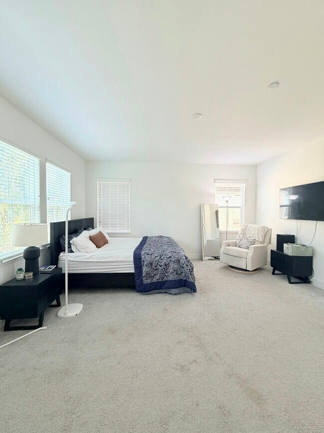 Building Photo - 42 Redberry Loop