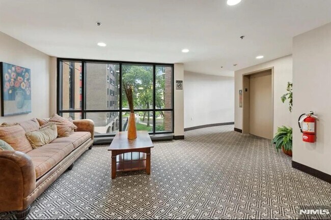 Building Photo - 5711 Jefferson St