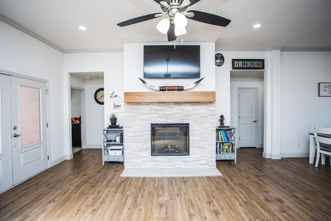 Building Photo - 816 North 4th Street