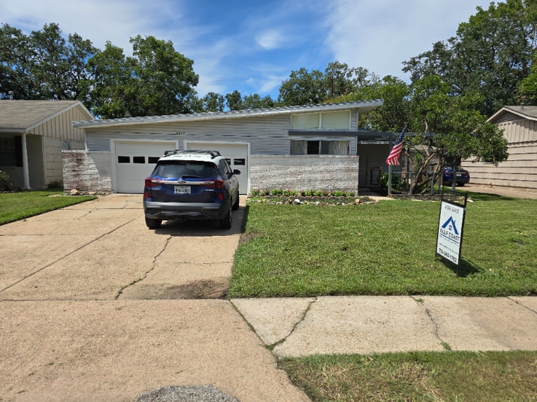 Building Photo - 6414 Neff St