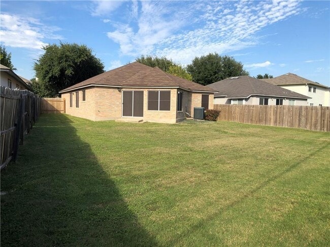 Building Photo - 1304 Water Spaniel Way