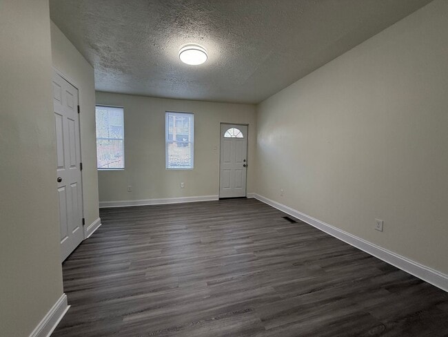 Building Photo - Updated 2BR 1.5 Bath House now available!