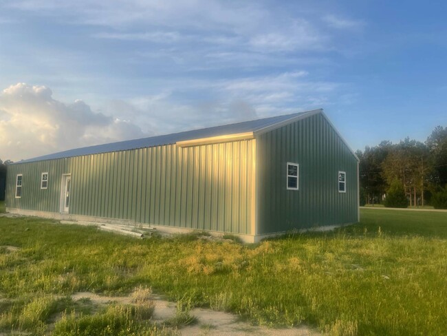 Building Photo - 107 Fox Pond Ln