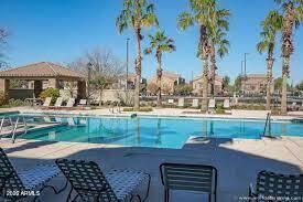 Building Photo - 2669 S Peppertree Dr