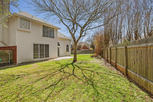 Building Photo - 910 Champions Point Dr