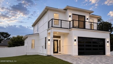 Building Photo - 5395 Heckscher Dr