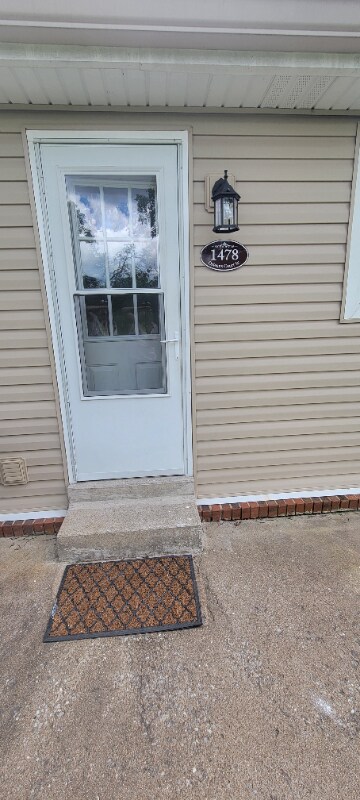 Building Photo - 1478 Orleans Ct W
