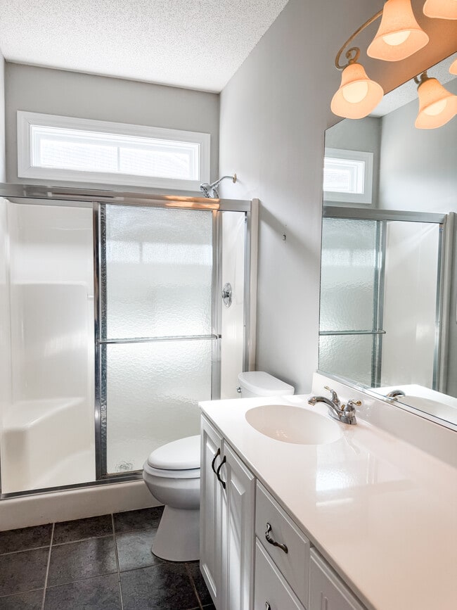 Building Photo - 338 Camden Cir