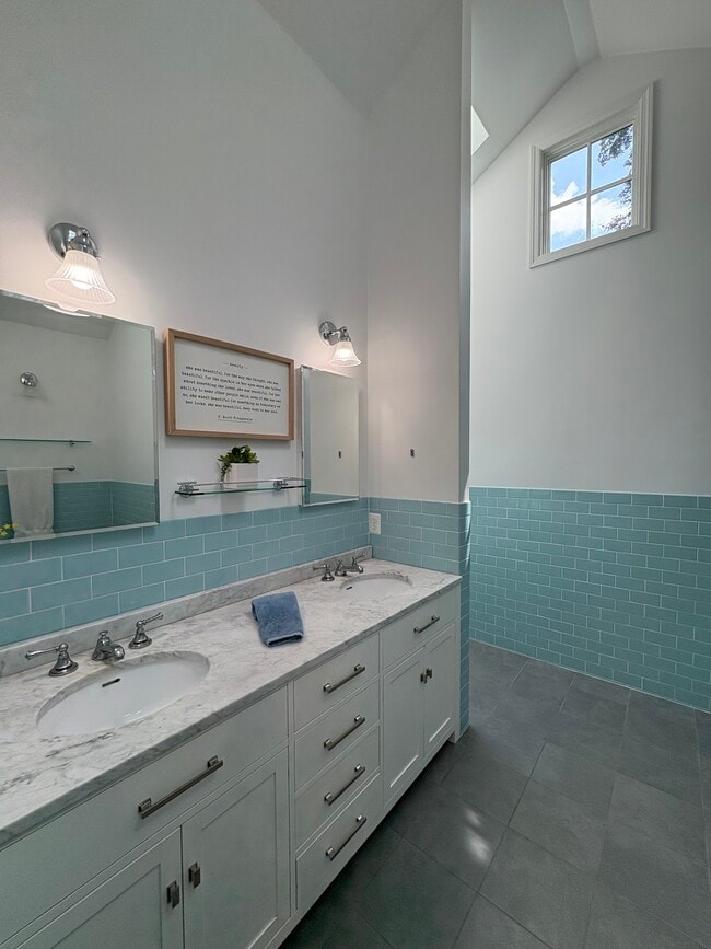 Building Photo - 4726 Sedgwick St NW
