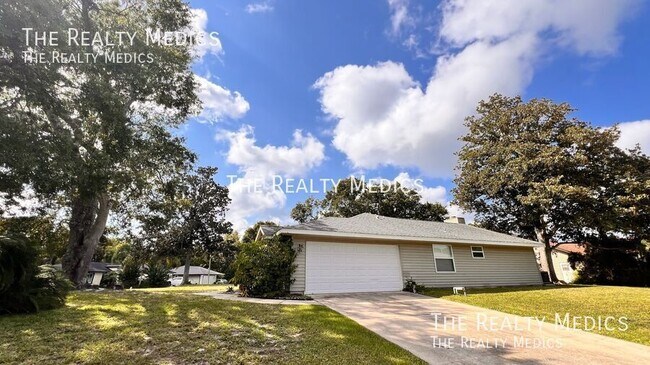 Building Photo - 23 Winding Woods Trail