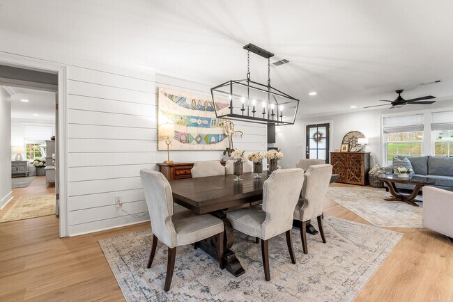 Building Photo - 1628 Pine Valley Rd