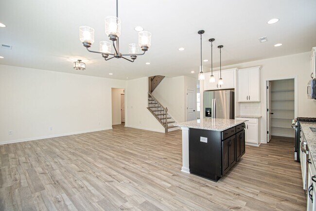 Building Photo - Great Wesley Chapel Location!