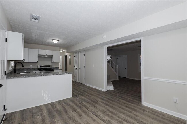 Building Photo - 5343 Ridgemere Ct