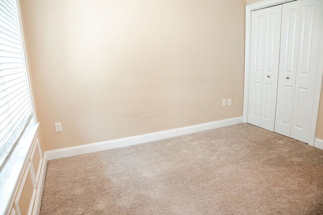 Building Photo - Luxurious Condo in Downtown Fayetteville