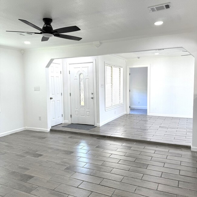 Building Photo - 3790 Le Bleu St