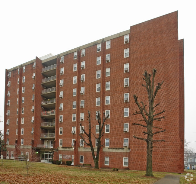 Riverview East 225 Short St Huntington WV 25702 Apartment Finder