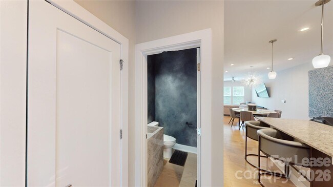Building Photo - 3804 Sky Haven Dr