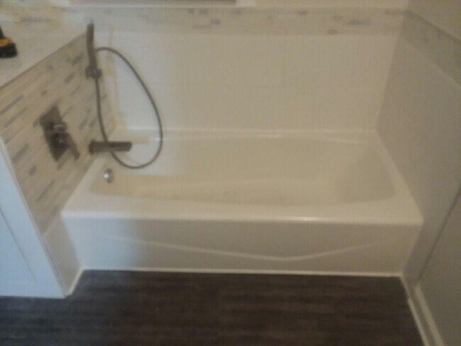 Building Photo - 119 E Wilson St