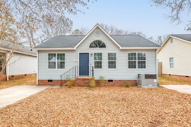 Building Photo - 420 Alpha St