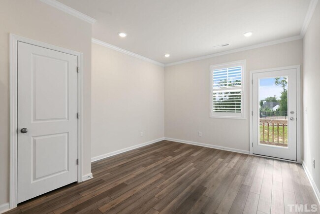 Building Photo - 4964 Southern Magnolia Dr