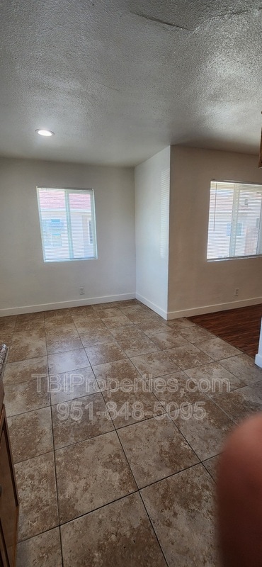 Building Photo - 1604 N H St