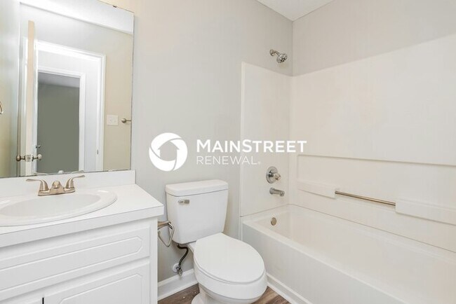 Building Photo - 3 Bedroom Pet-Friendly Home in Smithfield, NC with Main Street Renewal
