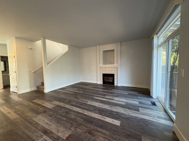 Building Photo - 12982 SW Kameron Way