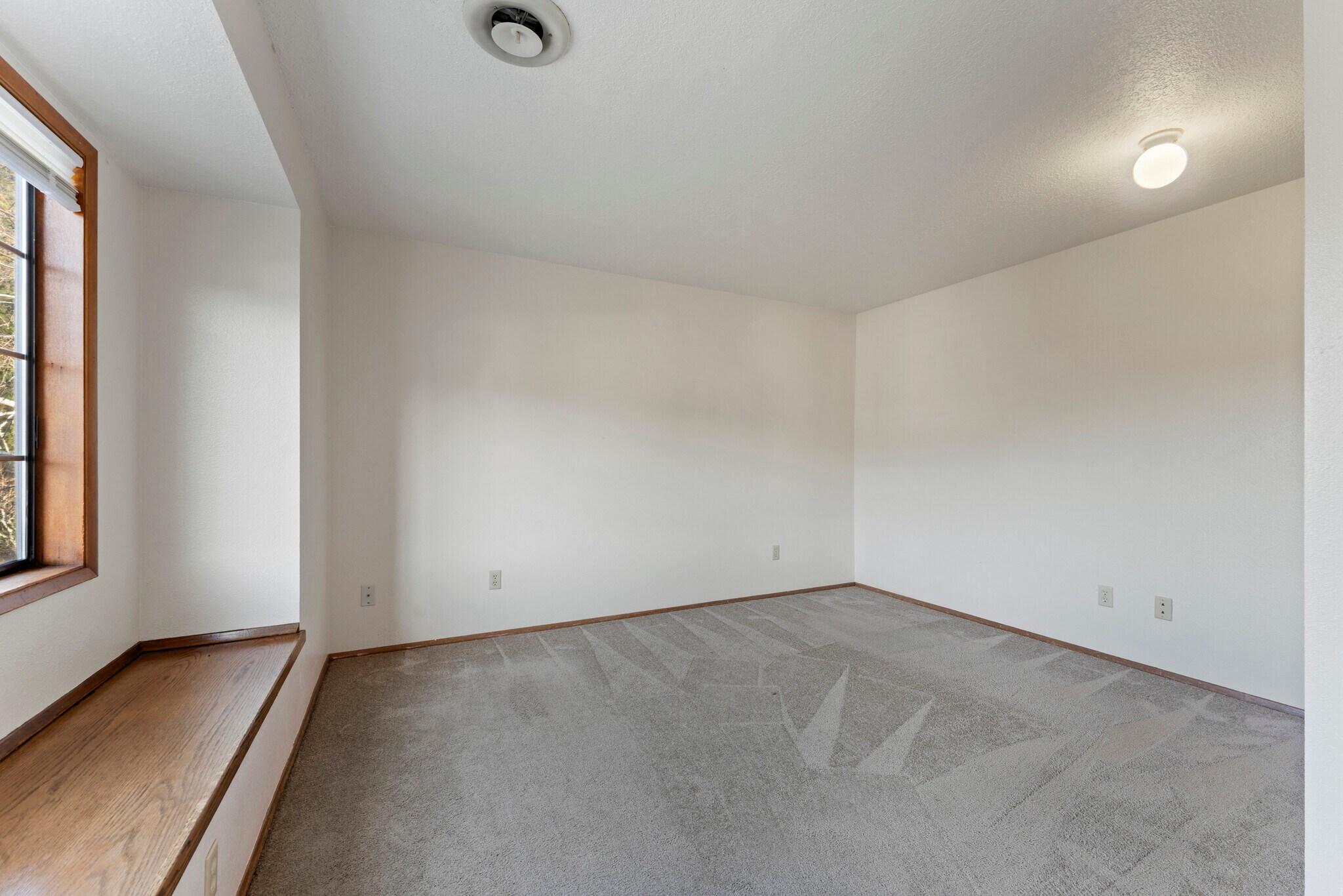 Building Photo - 7050 SW 174th Ave